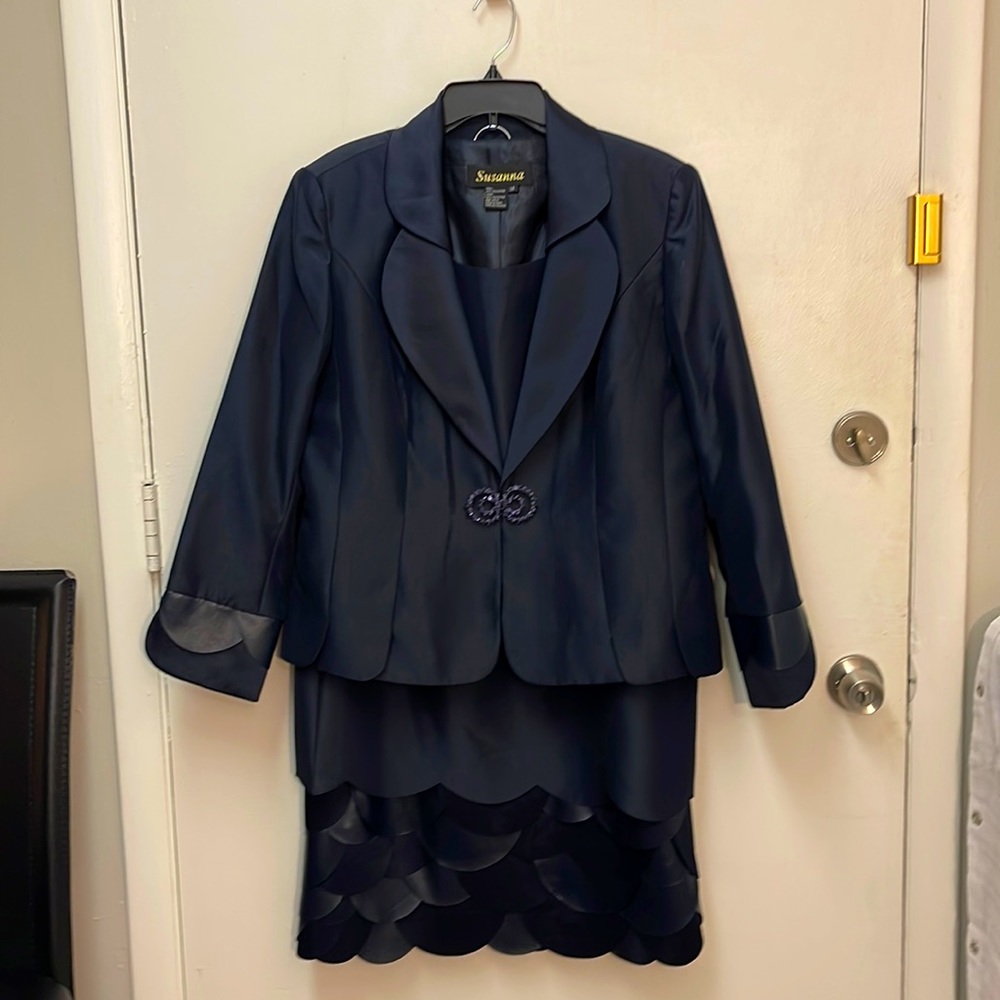 Blue 3pc Vintage Suit! 🌹